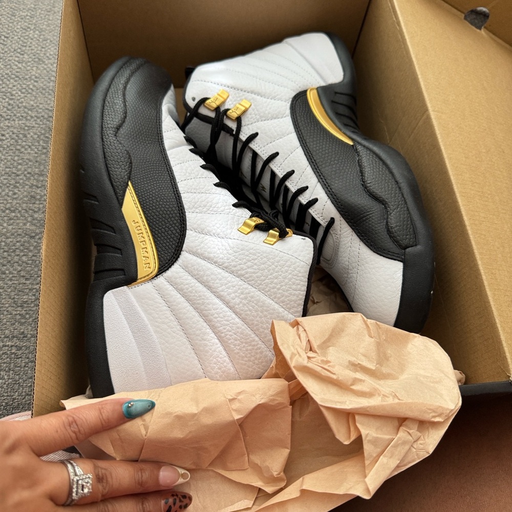 Jordan retro 12 Black and White Athletic Shoes with Classic Silhouette